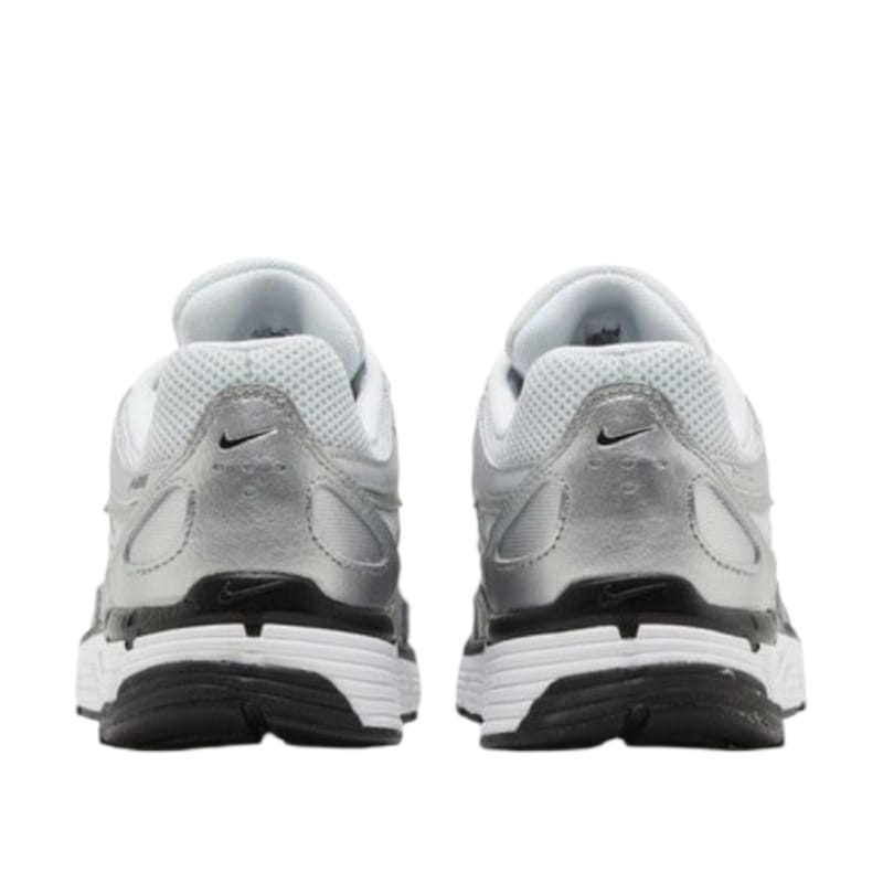 Nike Wmns P-6000 'Metallic
Silver'